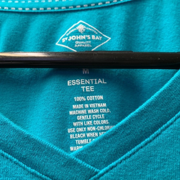 Blue St John's Bay tshirt - Picture 2 of 2